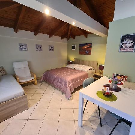 Semelia'S Guest House Spáta 外观 照片
