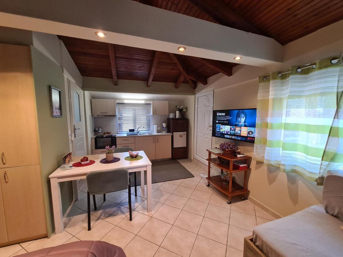 Semelia'S Guest House Spáta 外观 照片