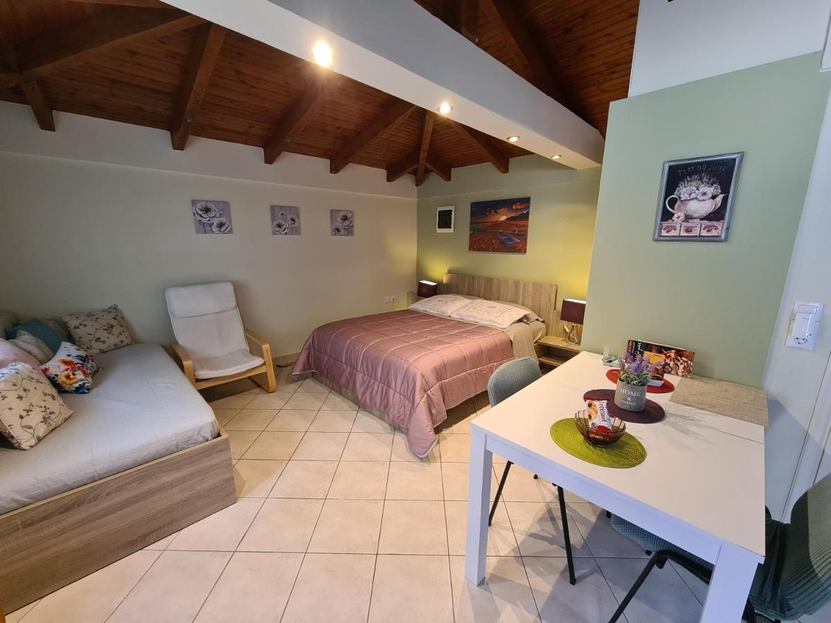 Semelia'S Guest House Spáta 外观 照片